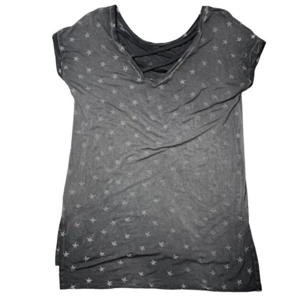 Cable & Gauge Star Print Graphic Distressed Top - Picture 4 of 15